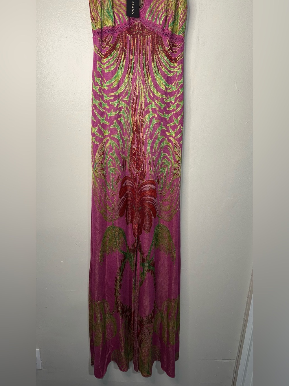 Cecilia Prado Sleeveless Fuchsia Maxi Dress with Tropical Beaded Motif - Picture 4 of 16